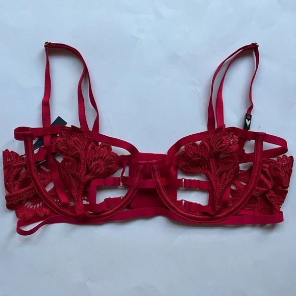SALE NWT Victoria’s Secret Bra Unlined Deep Red Size 34C - Picture 2 of 5
